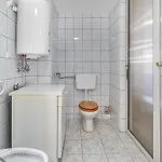1 Bedroom Beautiful In Апартаменты