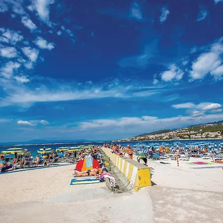 1 Bedroom Beautiful In Apartment Crikvenica